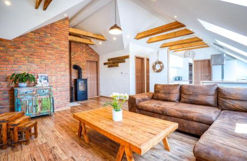 Smizany Apartment | ČÁKYHO KÚRIA - apartmán pre 5 osôb s krbom a saunami