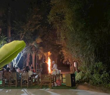 Thach That Resort | Đầm Sen Homestay Retreat