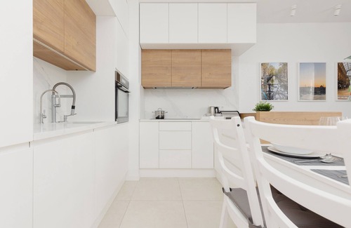 Zoliborz Apartment | Żoliborz Artystyczny Warsaw by Renters