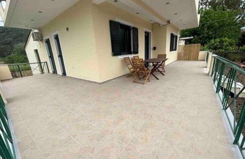 Karvelas House | Κυδωνιά Μάνη