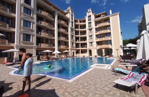 Pomorie Apartment | Апартамент за гости Сънрайз Флора бийч резорт