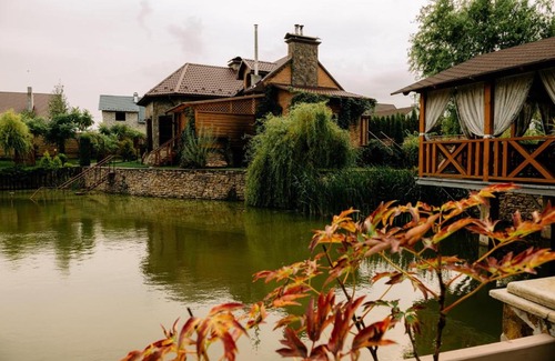 Pochaiv House | Готельно-ресторанний комплекс Прованс парк
