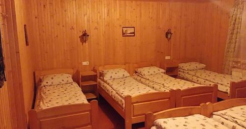 Vyzhenka House | Дім з видом на гори.