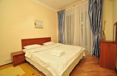 Besarabka Apartment | Квартира поруч з Бессарабським ринком