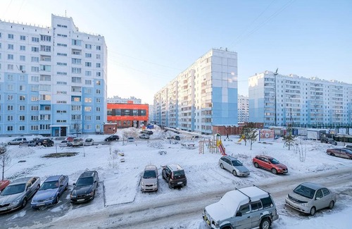 Leninskiy Apartment | Квартира рядом с МНТК им Федорова, Титова 234-1