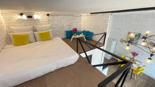 Chernovtsy Apartment | Квартира-студія в історичному центрі міста біля Центральної площі