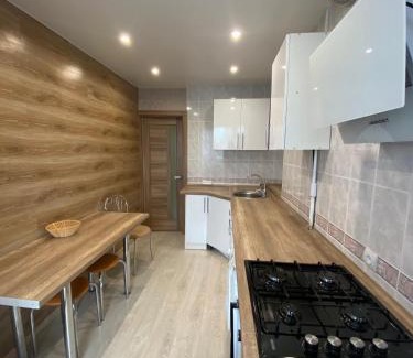 Dnipro Apartment | Квартира с раздельными комнатами, левый берег, пр Правды, Ул Калиновая