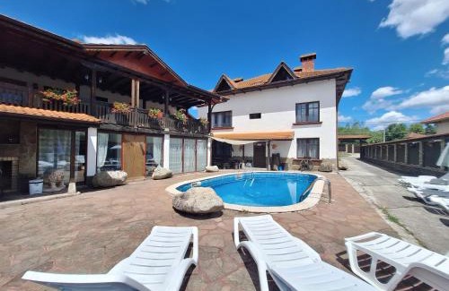Apriltsi House | Къща за гости Бащин дом