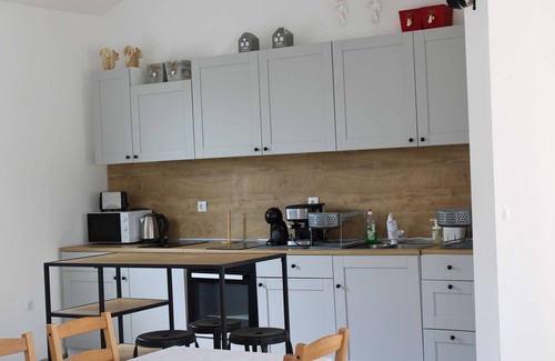 Krapets Apartment | Къща за гости Крапец е новопостроена и се намира в централната част на с.Крапец.