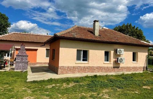 Central Bulgaria House | Къща за гости "Стария Сом"