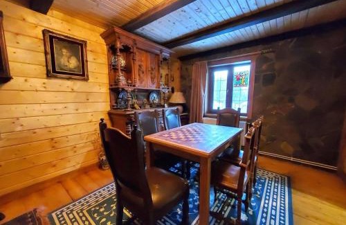 Roztoky House | На Галіції