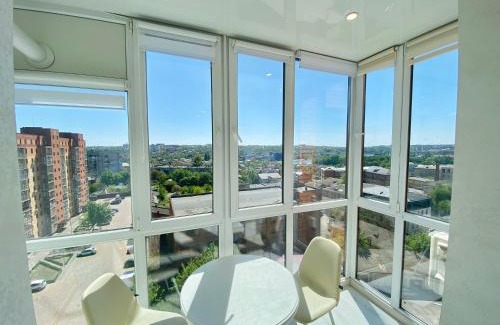 Vinnytsya Apartment | Панорамні SKY HOUSE Безключовий доступ!