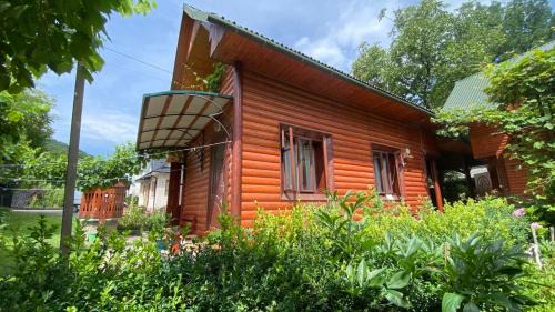 Kosiv Apartment | Садиба над греблею