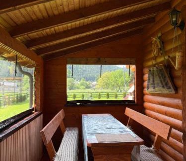 Roztoky House | Садиба у Коржуків