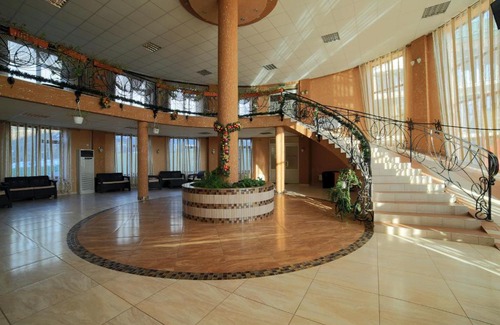Chernivtsi Region Hotel | Сонячна Долина готель Фортеця