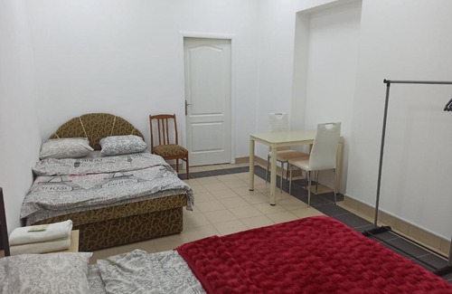 Yavory Hostel | Старий Дворик,кімнати біля жд вокзалу