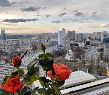 Dniprovs'kyi District Apartment | Студія з неймовірним краєвидом біля м Лівобережна ліфт інтернет працює