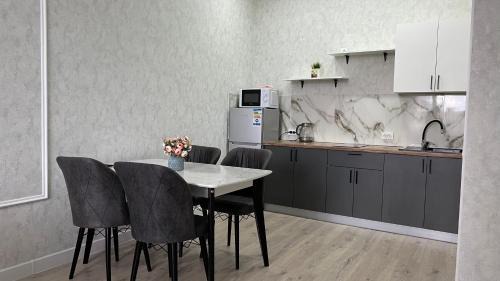 Nur-Sultan Apartment | Уютная квартира вблизи Байтерека