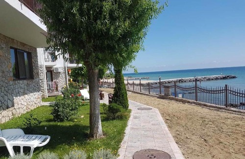 Elenite Apartment | Частен Апартамент в Курортен комплекс Месамрия форт бийч