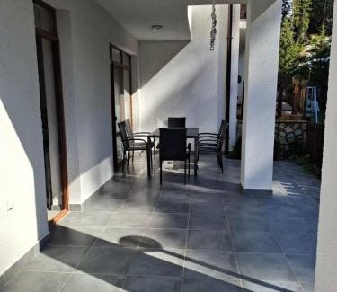 Stoykite Villa | Четири сезона 12