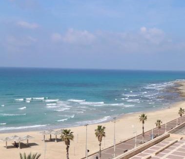 Haifa Apartment | אלמוג על הים