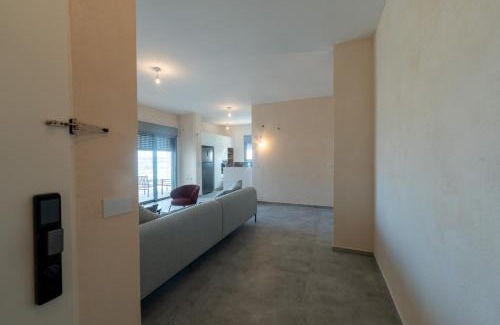 Jisr az-Zarqa Villa | אפשר גם אחרת