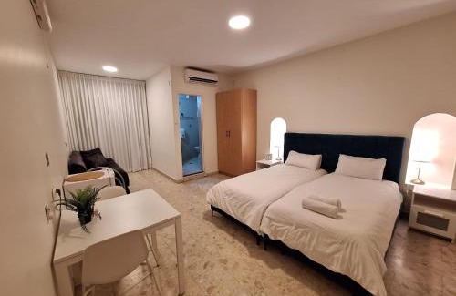 Artists Colony House | בית יעקב