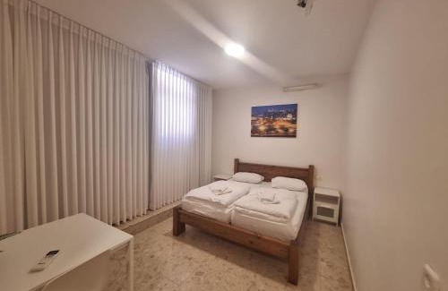 Artists Colony House | בית יעקב