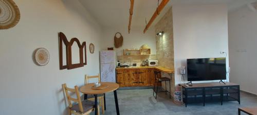 Arad Cabin | רגע בזמן - Moment in time