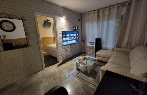 Kiryat Motzkin Apartment | רום סרוויס