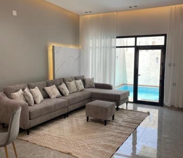 Baljurashi Ski Chalet | أعناب الفندقية