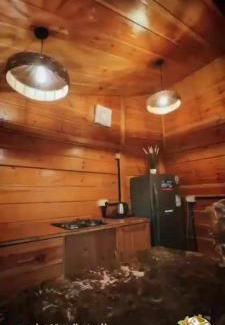 Mizail Cabin | اكوخ في مزرعة بساتين اللوز