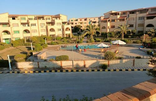 Borg el Arab Apartment | شاليه في قرية هيلو بيتش في الكيلو ٥٠
