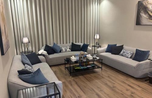 Riyadh Ski Chalet | شاليه كريستال القيروان Crystal
