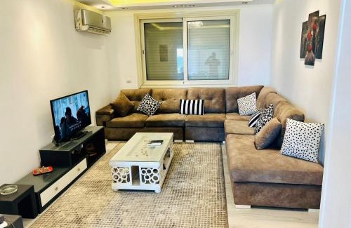 Cairo Apartment | شقة فندقية على النيل مباشر بالمعادى بجوار فندق الهيلتون مباشره