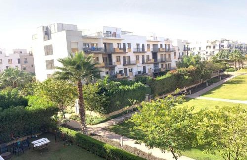 Sheikh Zayed City Apartment | شقة مفروشة للايجار اليومي في الشيخ زايد كمبواند بيفرلي هيلز رقم الهاتف صفر صفر اتنين صفر واحد واحد صفر اتنين اربعه ثلاثه صفر 222