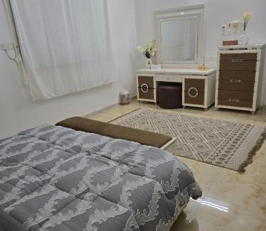 Jizan Apartment | شقة مميزة غرفتين وصالة جيزان - وصول ذاتي