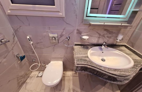 Maadi Apartment | شقه سكنيه مفروشه مودرن علي النيل