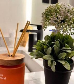 Medina Apartment | غرفة فندقية فاخرة بجاكوزي بالقرب من بوليفارد قباء