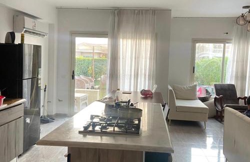 Al-Burulus Villa | فيلا رائعة فرش مودرن على بحر مارينا دلتا