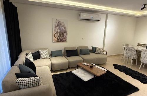 Sheikh Zayed City Apartment | هدوء وخصوصية تامة في أبراج زد ساويرس الشيخ زايد