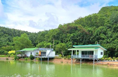 Khlong Khut House | บังกะโลบ้านสวนเอก Bungalow Baan Suan Aek