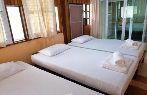 Khanom Resort | บ้านสนมณีโฮมสเตย์ Bansonmanee Homestay