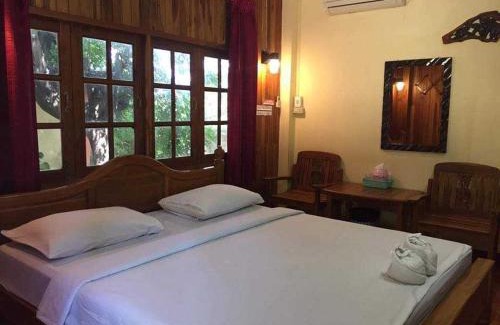 Phrae House | บ้านสวนกุหลาบแก้วรีสอร์ท