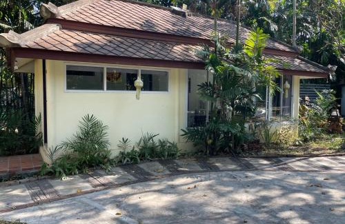 Si Thep Hotel | พิชชาวรี รีสอร์ท