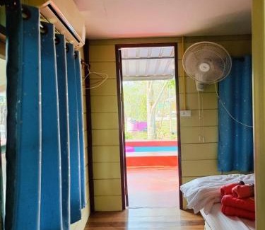 Kaeng Khoi Resort | ลานชมภู พักบ้าน กางเต้นท์ ชะอม แก่งคอย