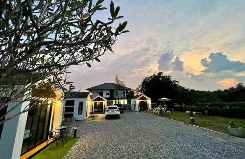 Lampang House | สุขสวัสดิ์ มินิรีสอร์ท
