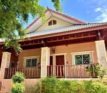 Si Kham Resort | เฮือนฮิมน้ำ รีสอร์ท