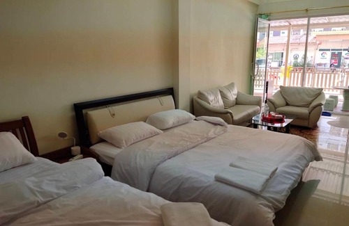 Nai Mueang House | โฮมสเตย์ เมืองไทยฟิตเนส อารีน่า
