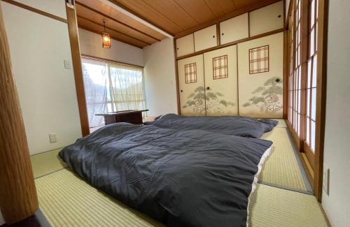 Otoyo House | べんがら染め体験と寝床つちといろ
